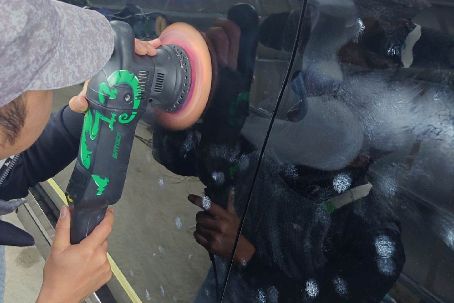 コーティングを長持ちさせる研磨技術